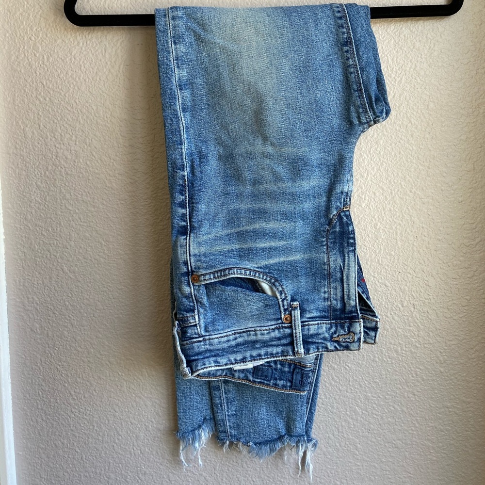 Lucky Brand- Medium wash skinny jeans